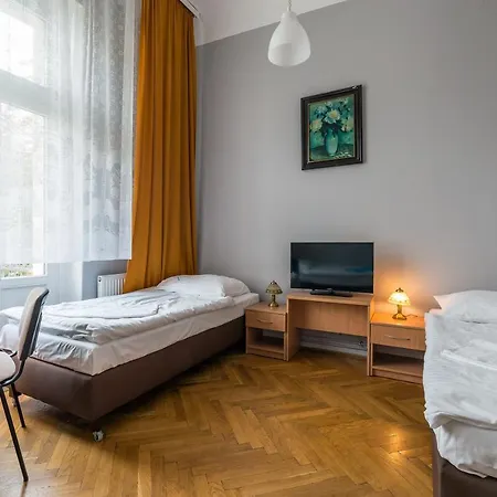 Savoy Hostel *